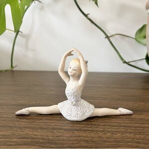 Porcelain Ballerina Figurine in Light Purple Lilac Dress Ceramic Splits EC